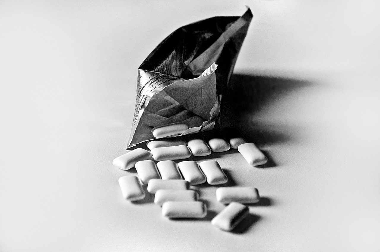 Chewing Gum for Weight Loss: Science-Based Benefits and Facts (2025